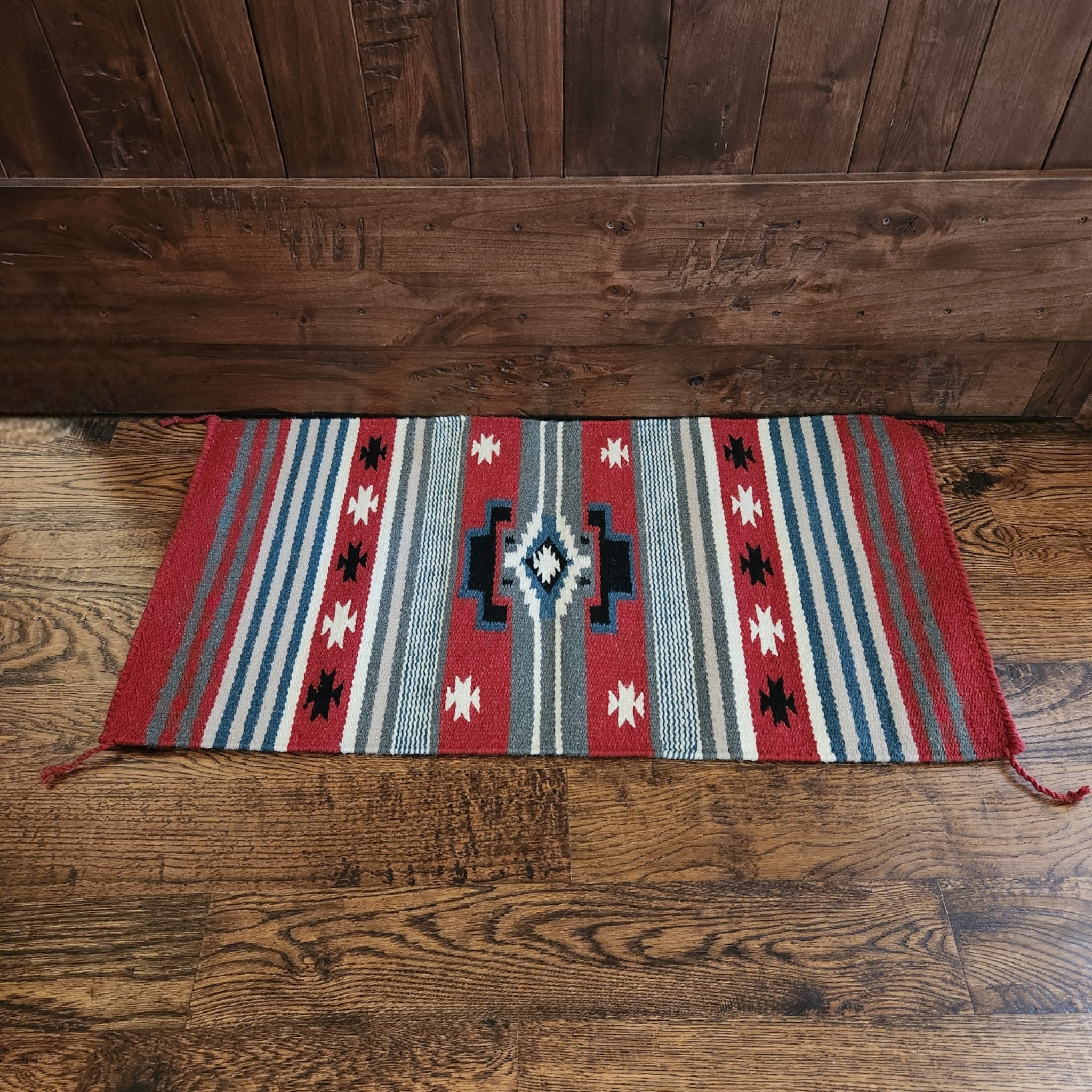 20" X 40" Handwoven Wool Southwestern Rug The Mesa Accent Rug