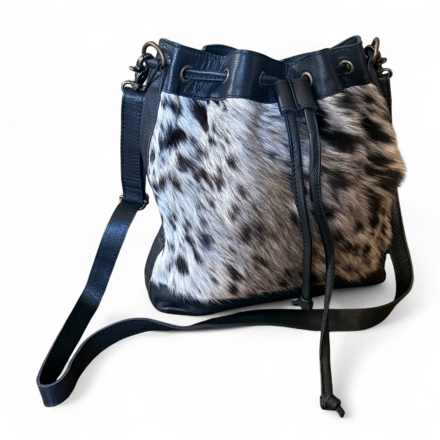 Highlands Large Cowhide Drawstring Bucket Handbag Western Bag - Ranch Junkie Mercantile LLC 