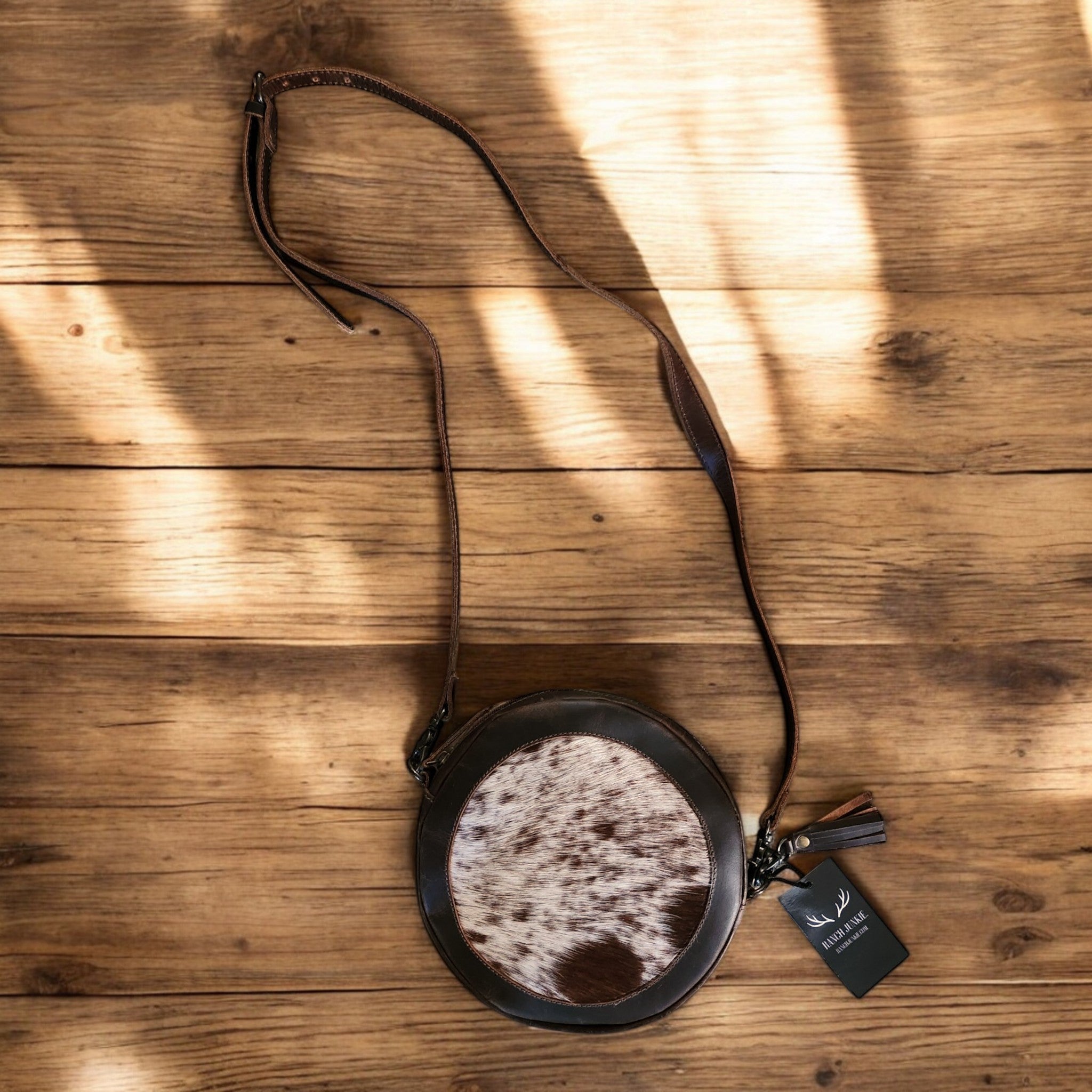 Genuine Cowhide Saddle Canteen Crossbody Highlands Purse - Ranch Junkie Mercantile LLC 