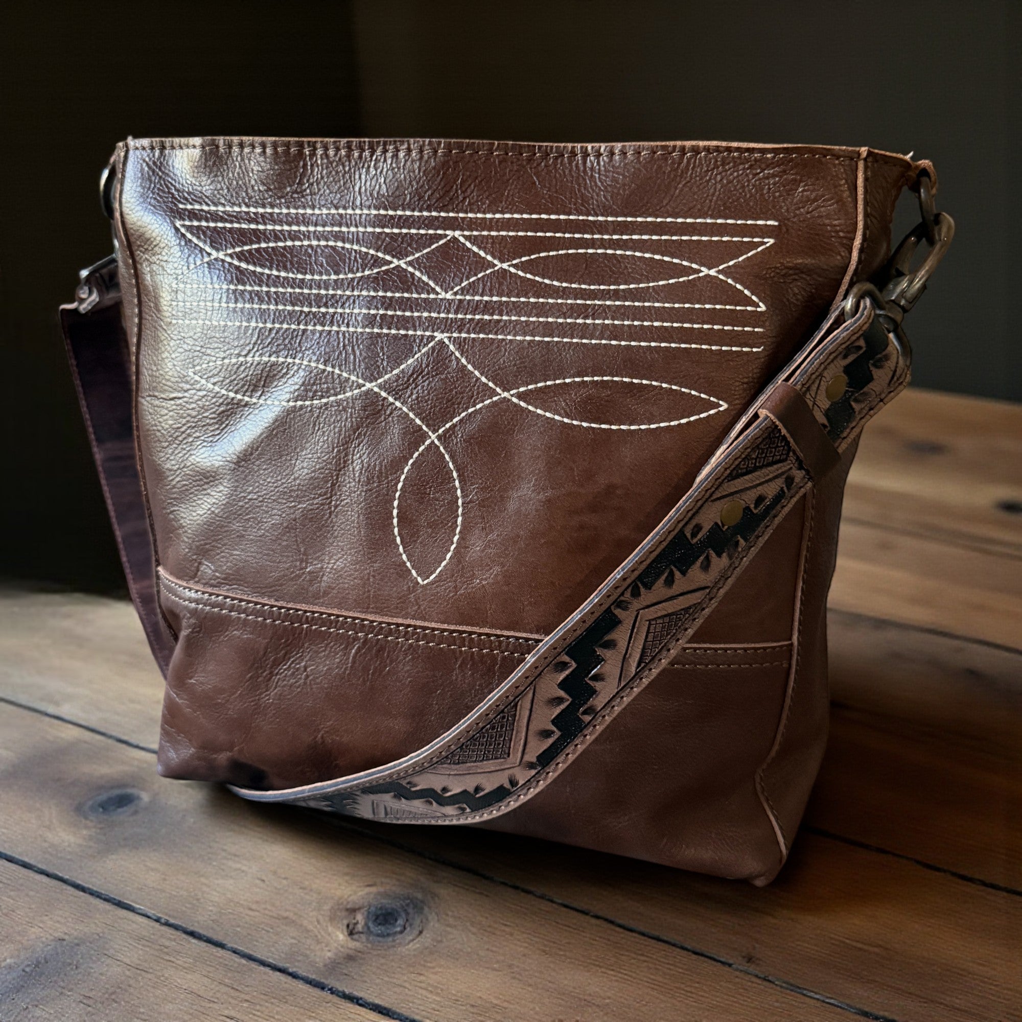 Rancho Boot Stitch Genuine Leather Bucket Purse w/ Tooled Leather Strap - Ranch Junkie Mercantile LLC 