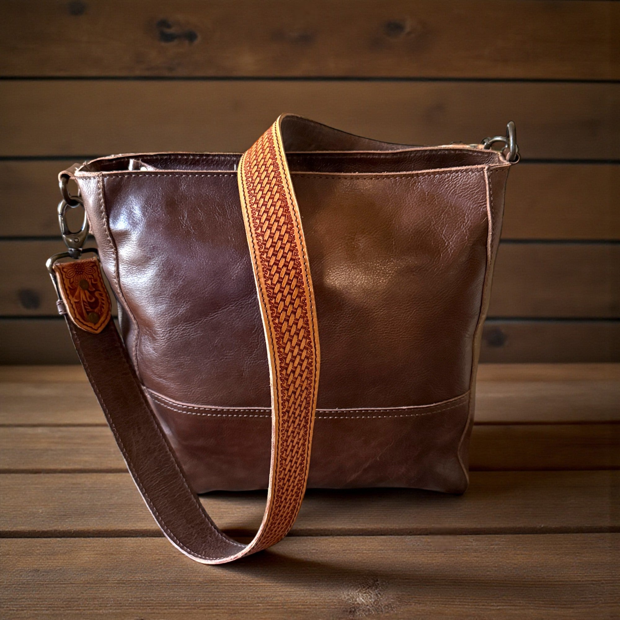Rancho Genuine Leather Bucket Purse w/ Tooled Leather Strap - Ranch Junkie Mercantile LLC 