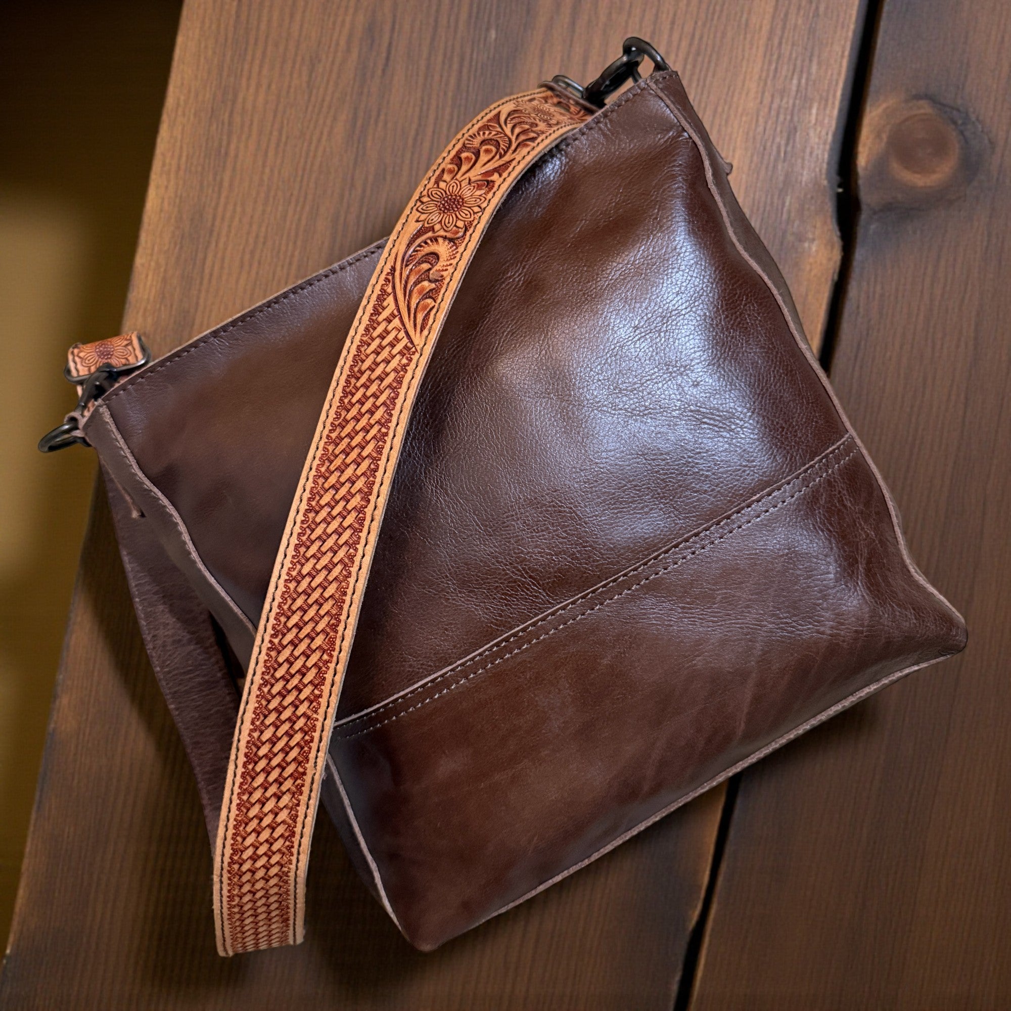 Rancho Genuine Leather Bucket Purse w/ Tooled Leather Strap - Ranch Junkie Mercantile LLC 