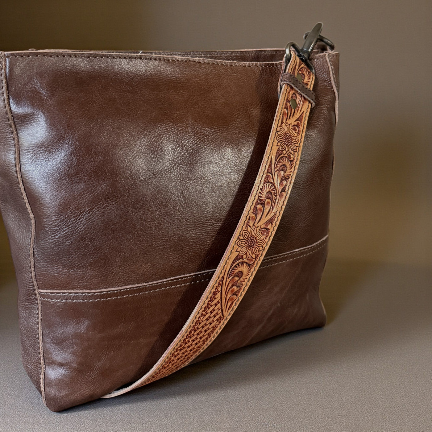 Rancho Genuine Leather Bucket Purse w/ Tooled Leather Strap - Ranch Junkie Mercantile LLC 