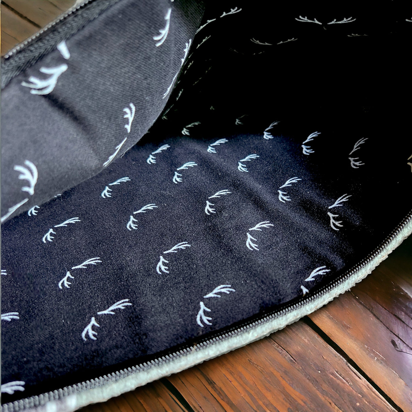 Bundle Deal Tia Southwestern Rug + Tia Southwestern Pillow Bundle - Ranch Junkie Mercantile LLC 