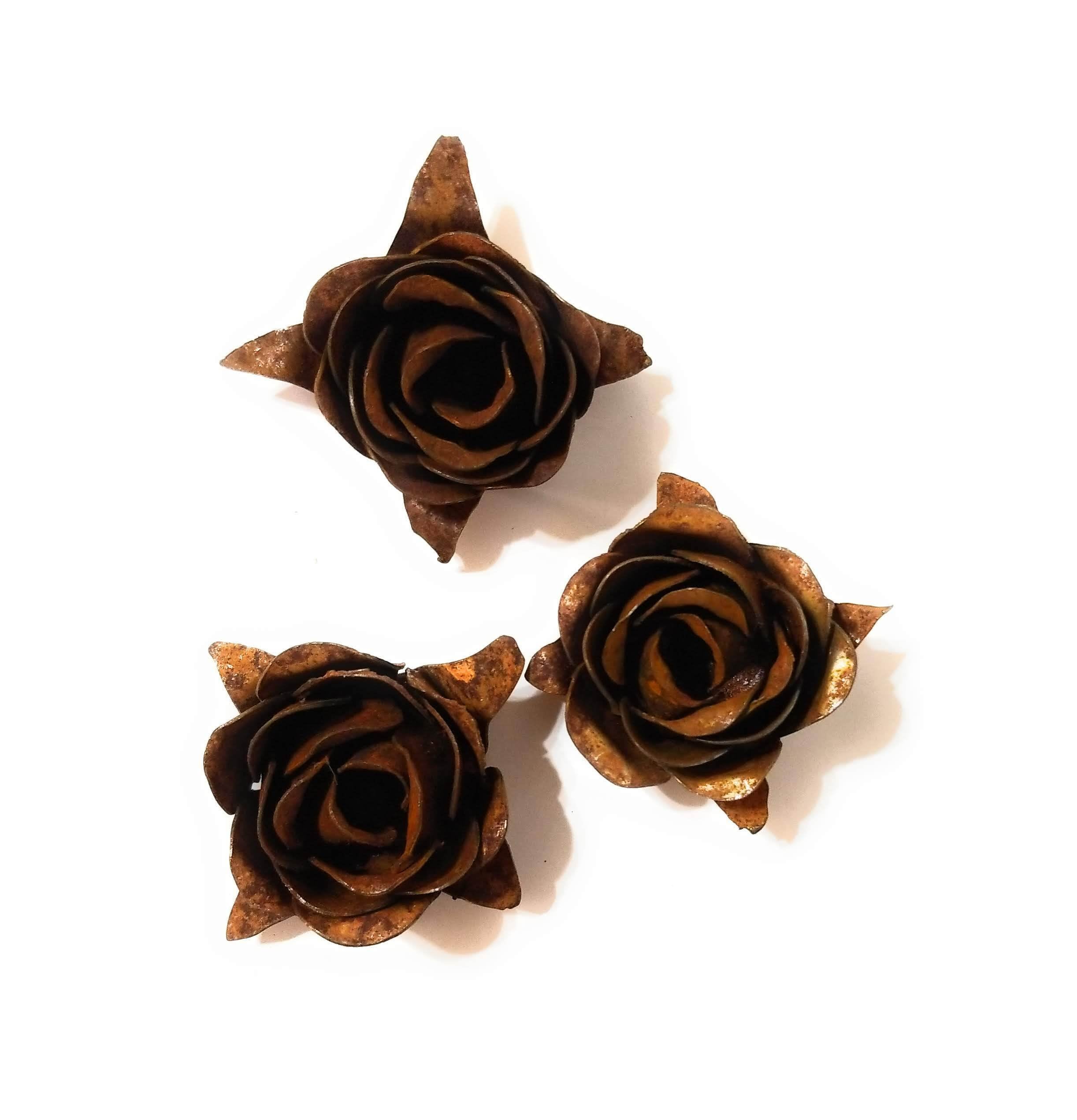 Rusty Metal Rose- Accent Decor - Ranch Junkie Mercantile LLC 